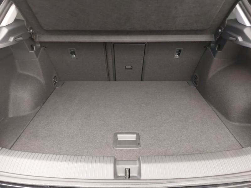 Used Volkswagen T-Roc 2023 for sale - 76532763: Photo 8