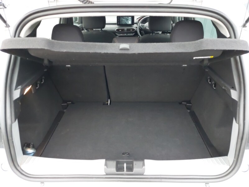 Used Dacia Sandero Stepway 2024 for sale - 77439049: Photo 8