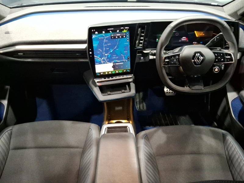 Used Renault Scenic E-Tech 2024 for sale - 76726887: Photo 2