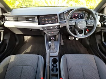 Used Audi A1 2024 for sale - 76150187: Photo 2