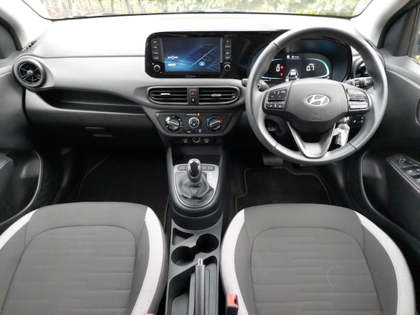 Used Hyundai i10 2024 for sale - 76225513: Photo 2