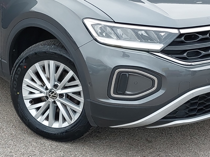 Used Volkswagen T-Roc 2023 for sale - 76770880: Photo 9