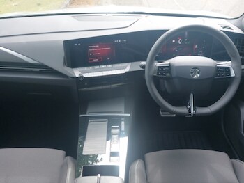 Used Vauxhall Astra 2024 for sale - 77987351: Photo