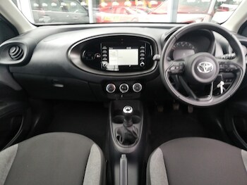 Used Toyota Aygo X 2022 for sale - 76182998: Photo 2