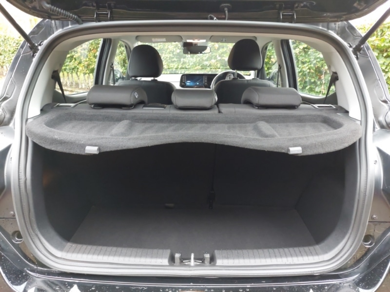 Used Hyundai i10 2024 for sale - 76383770: Photo 8