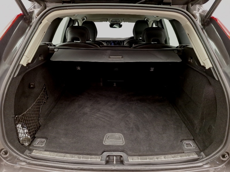 Used Volvo XC60 2023 for sale - 77645541: Photo 8