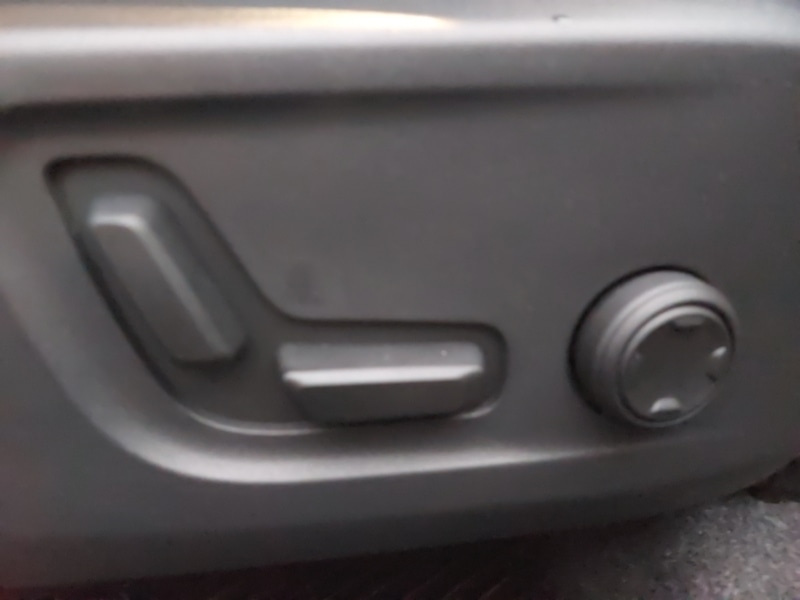 Used Volvo XC40 2025 for sale - 76970927: Photo 12