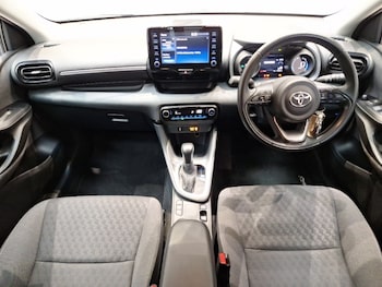 Used Toyota Yaris 2022 for sale - 75546819: Photo