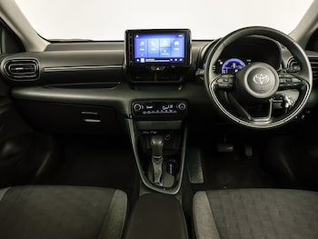 Used Toyota Yaris 2024 for sale - 75899983: Photo