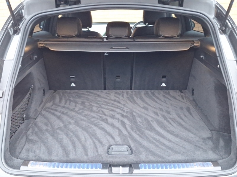 Used Mercedes-Benz EQC 2023 for sale - 76160160: Photo 8