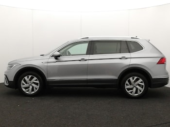 Used Volkswagen Tiguan Allspace 2023 for sale - 77677699: Photo
