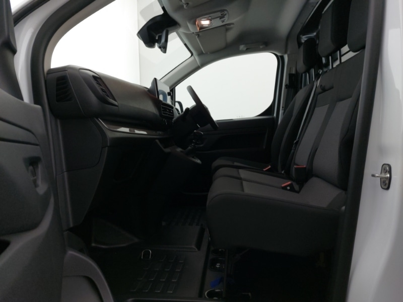 Used Vauxhall Vivaro 2024 for sale - 77142575: Photo 5