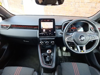 Used Renault Clio 2023 for sale - 76983767: Photo