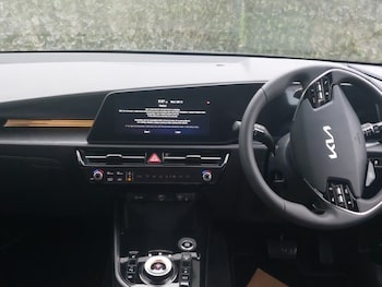 Used Kia Niro 2025 for sale - 76229797: Photo 2