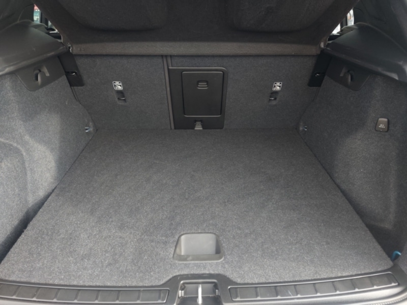 Used Volvo XC40 2024 for sale - 76920938: Photo 8