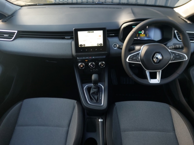 Used Renault Clio 2024 for sale - 77184429: Photo 2