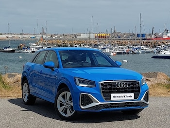 Audi - Q2
