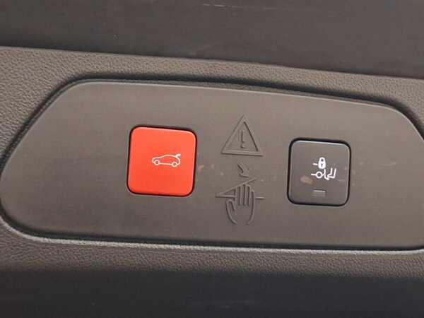 Used Vauxhall Grandland 2023 for sale - 76269471: Photo 12