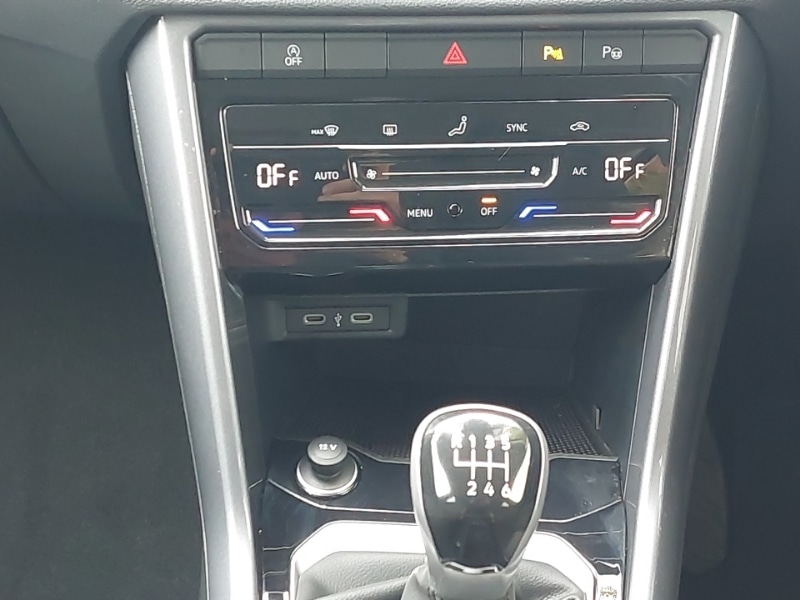 Used Volkswagen T-Roc 2024 for sale - 76700528: Photo 11