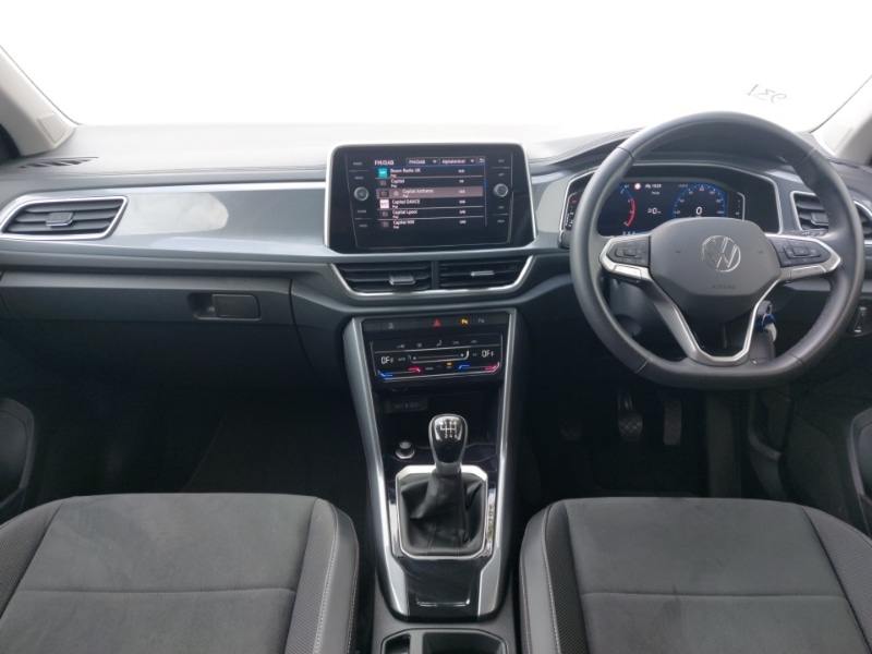 Used Volkswagen T-Roc 2024 for sale - 76700528: Photo 2