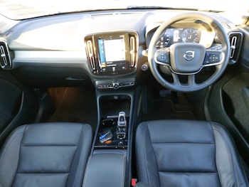 Used Volvo XC40 2021 for sale - 76948116: Photo