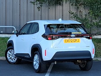 Used Toyota Yaris Cross 2022 for sale - 76928832: Photo