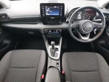 Used Toyota Yaris 2022 for sale - 76912357: Photo