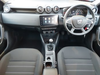 Used Dacia Duster 2022 for sale - 77752290: Photo