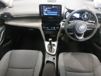 Used Toyota Yaris Cross 2022 for sale - 75882158: Photo