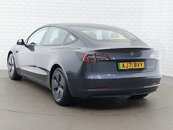 Used Tesla Model 3 2021 for sale - 76970823: Photo