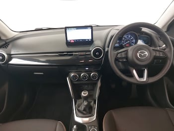 Used Mazda Mazda2 2022 for sale - 76129615: Photo 2