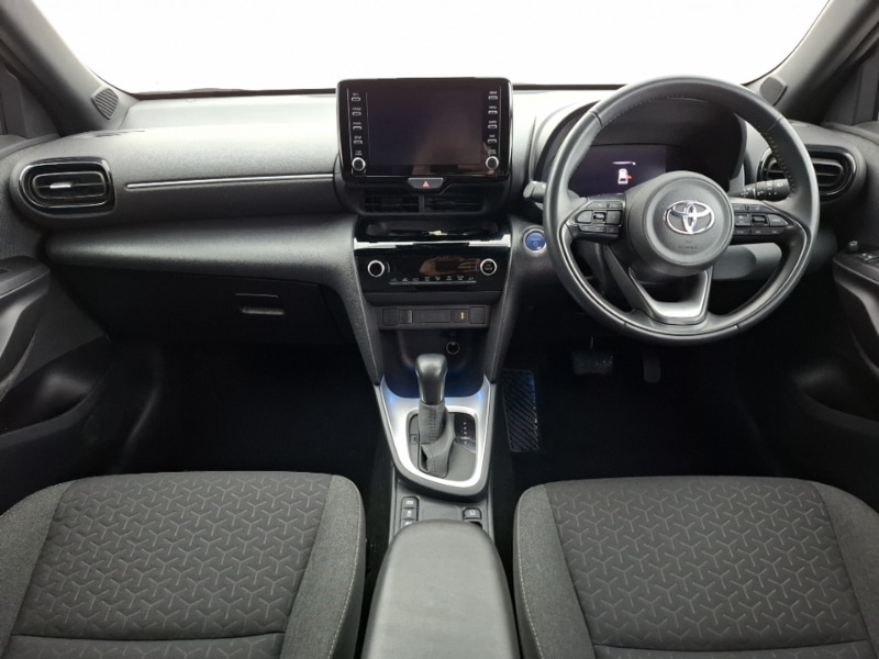 Used Toyota Yaris Cross 2022 for sale - 77708135: Photo 2
