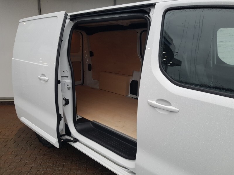 Used Vauxhall Vivaro 2024 for sale - 77184533: Photo 12