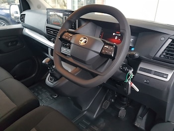 Used Vauxhall Vivaro 2024 for sale - 77184533: Photo