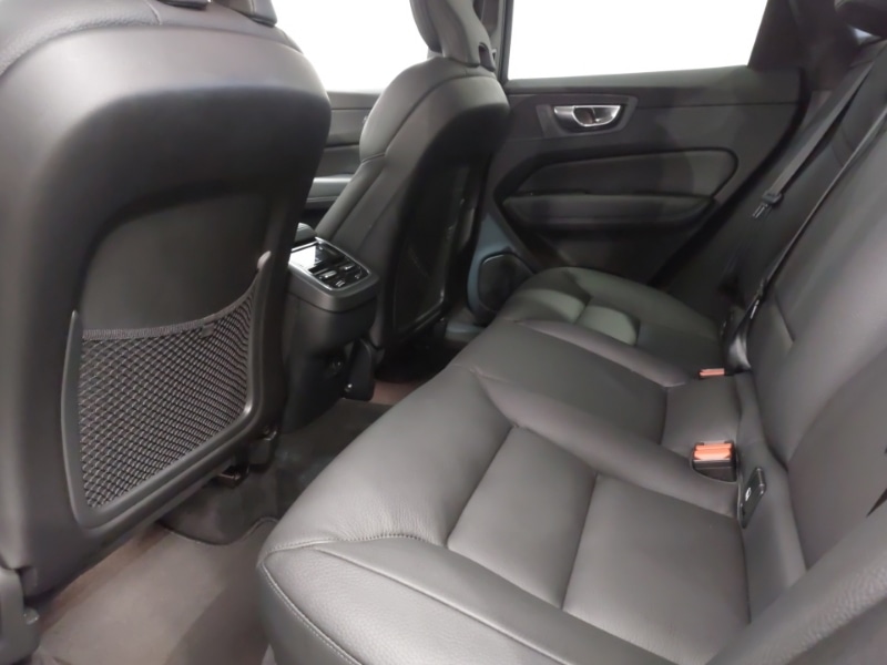 Used Volvo XC60 2023 for sale - 76578782: Photo 6