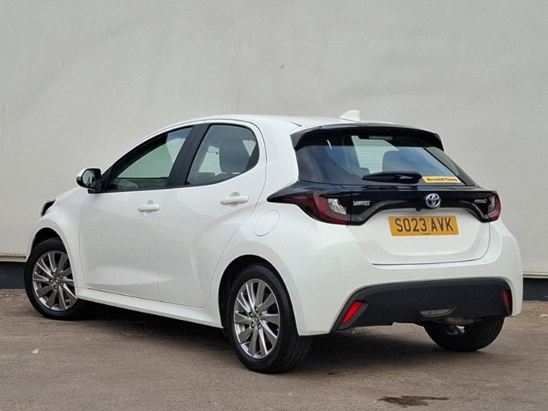 Used Toyota Yaris 2023 for sale - 76885681: Photo 3