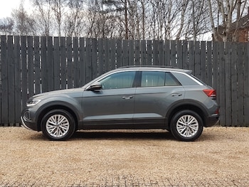 Used Volkswagen T-Roc 2022 for sale - 77371667: Photo