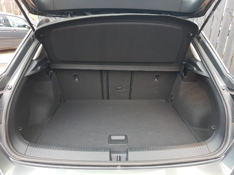 Used Volkswagen T-Roc 2022 for sale - 77371667: Photo 8