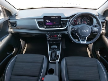 Used Kia Stonic 2023 for sale - 79143979: Photo