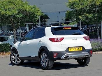 Used Kia Stonic 2023 for sale - 79143979: Photo