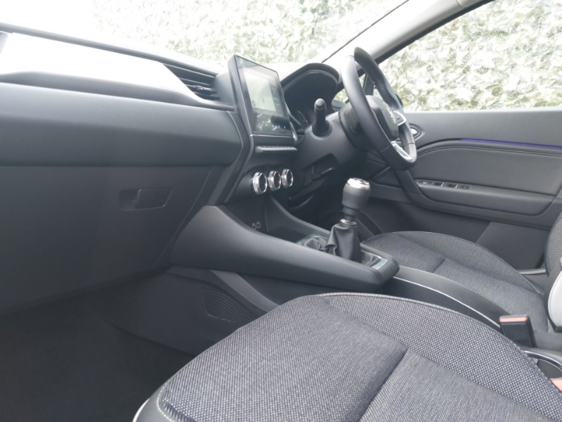 Used Renault Captur 2024 for sale - 77645274: Photo 5