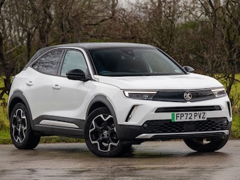 2022 - 100kW Ultimate 50kWh 5dr Auto