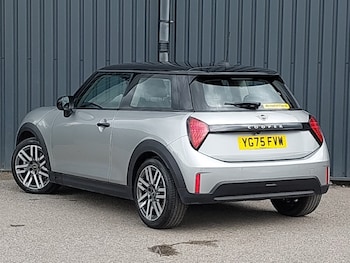 2025 - 1.5 C Classic 3dr Auto