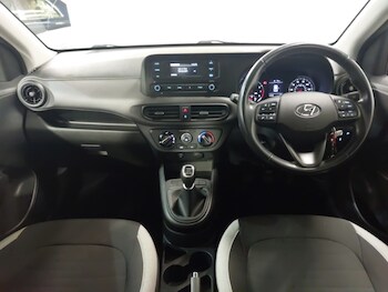 Used Hyundai i10 2023 for sale - 77424026: Photo