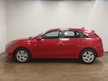 Used Kia Ceed 2023 for sale - 77438846: Photo