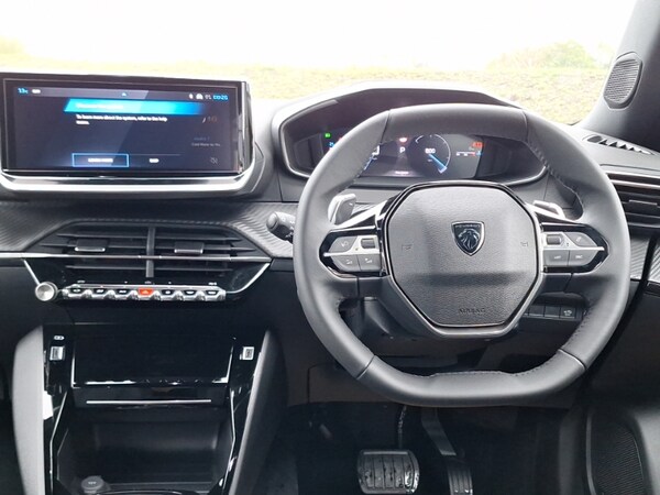 Used Peugeot 2008 2025 for sale - 76254351: Photo 2