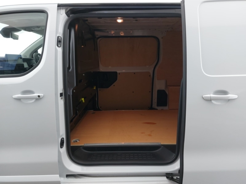 Used Vauxhall Vivaro 2024 for sale - 77298952: Photo 6