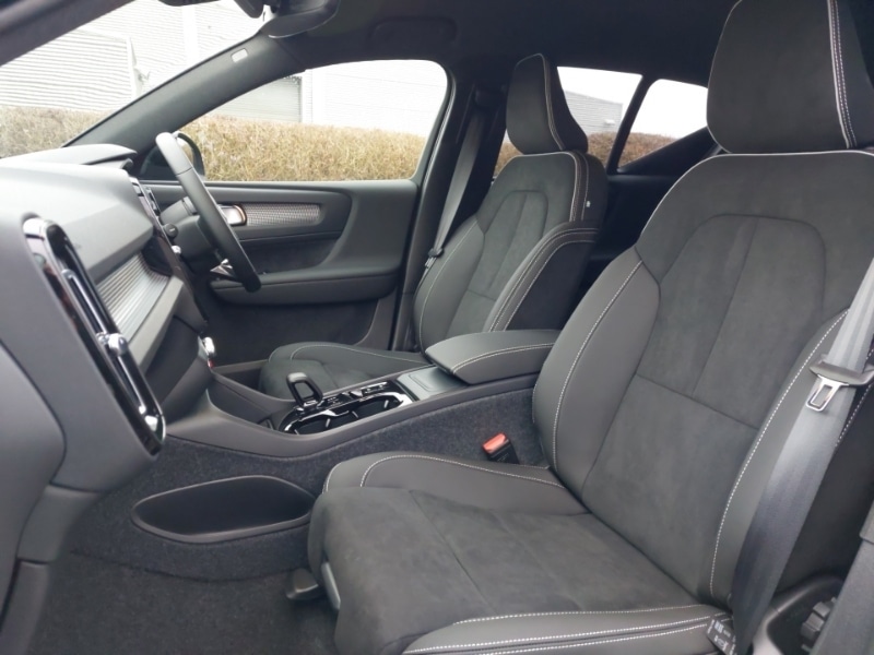 Used Volvo XC40 2025 for sale - 77197183: Photo 5