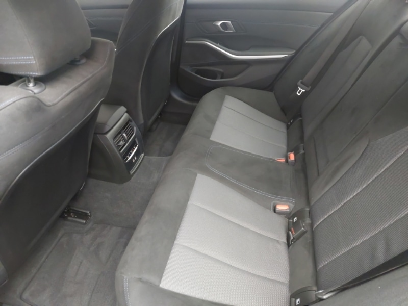 Used BMW 3 Series 2024 for sale - 77046902: Photo 12