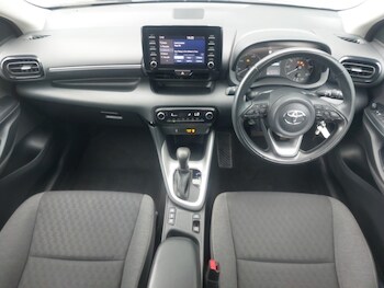 Used Toyota Yaris 2023 for sale - 78490820: Photo